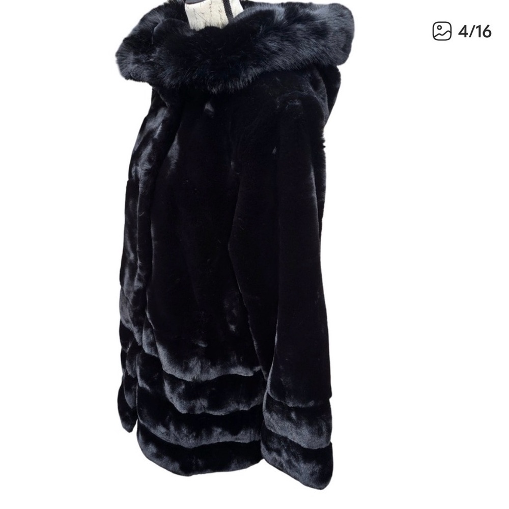 Gallery New York NWT Black Faux Fur Hooded Coat Style GF21361M
Women's Medium - Picture 4 of 16
